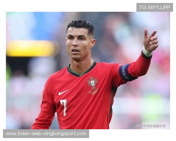 波尔图正在研究签约C罗式的头球威胁,强化定位球策略 波尔图正在研究签约C罗式的头球威胁,强化定位球策略